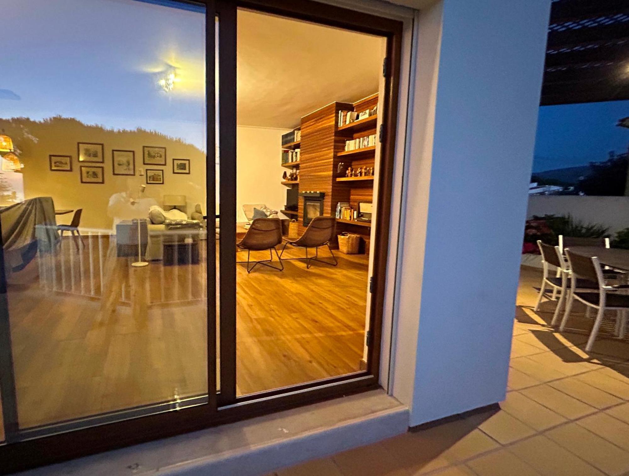 Colares Beach House, Pool Child Friendly エクステリア 写真